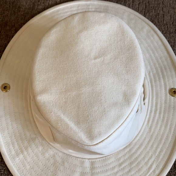 Tilley Endourable Outdoor Hat! - Picture 5 of 14